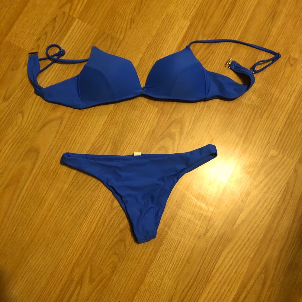 Two piece bikini set